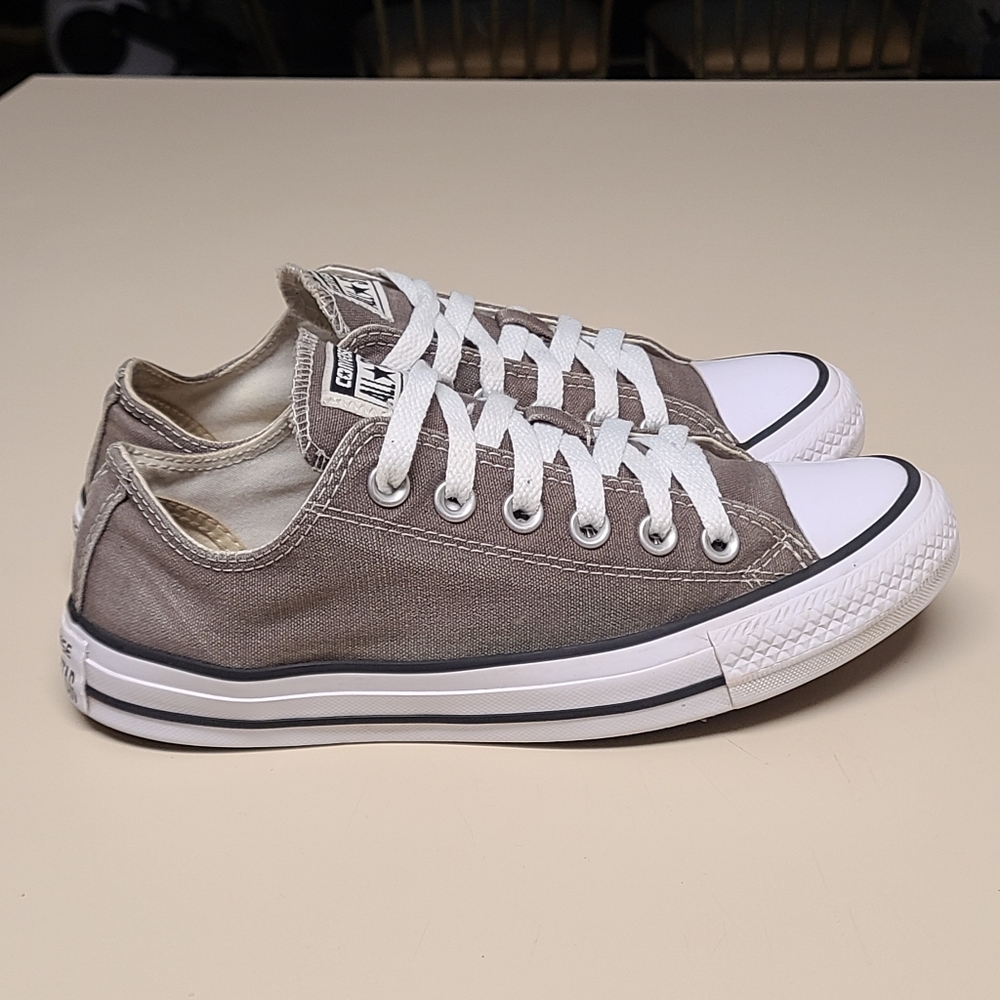 Converse CTAS low casual sneakers size 7 - Picture 7 of 9